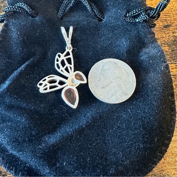 Bee Sterling Silver Necklace Pendant Marked 925 amber stone - Picture 2 of 3